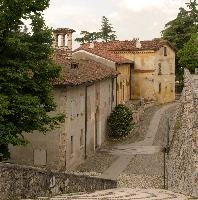 Alleyway in Brescia, Lombardy, brescia