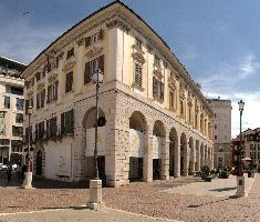 Arcade near the Piazza del Mercato, Brescia, brescia