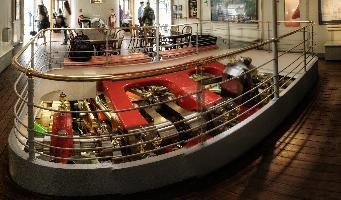 Interior workings of a paddle-steamer on Lake Liucerne, Switzerland, traditional, steel, old, plant, paddle-steamer, interior, steamboat, cruise, ship, vierwaldstättersee, technology, tourism, movement, function.power, engine, metal, energy, steam, polished, work, machinery, red, brass