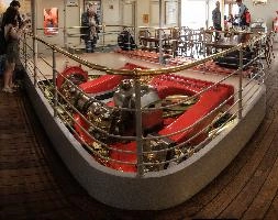 Interior workings of a paddle-steamer on Lake Liucerne, Switzerland, traditional, steel, old, plant, paddle-steamer, interior, steamboat, cruise, ship, vierwaldstättersee, technology, tourism, movement, function.power, engine, metal, energy, steam, polished, work, machinery, red, brass