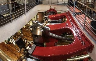 Interior workings of a paddle-steamer on Lake Liucerne, Switzerland, traditional, steel, old, plant, paddle-steamer, interior, steamboat, cruise, ship, vierwaldstättersee, technology, tourism, movement, function.power, engine, metal, energy, steam, polished, work, machinery, red, brass