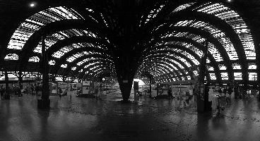 MilanStation1_bw.jpg