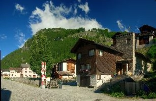Spluegen, alps, grisons, agriculture, switzerland, alpine, sunshine, spluegen, sunlight, graubünden, dairy, rural, lush, schweiz, rustic, green, graubuenden, outdoors.holiday, summer, mountain, traditional, building, daytime, swiss, mountains, sun, sunny, pass, tourism