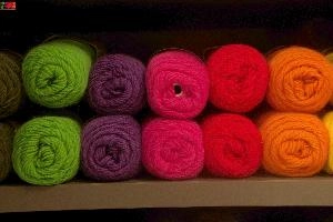 Hot wool Colours, buchs, fibre, display, shelves, supply, balls, europe, fabric, switzerland, provisions, wool, natural, material, shop, knitting, colourful