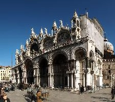 Basilica di San Marco, venezia, famous, venetian, tourists, church, marco, daylight, san, marks, veneto, domes, january, blue sky, italy, outdoors, sunny, piazza, saint, winter, historic, cathedral, venice, square, italian, basilica, travel, tourism, architecture, byzantine, venezia, mark, church, marco, historic, san, veneto, square, italy, ornate, piazza, cathedral, saint, basilica, grand, byzantine