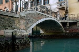 Canal Bridge, venezia, tourism, city, canali, bridge, canals, alley, veneto, history, italy, venetian, venice, street, historic, minor, crossing, water, walls, italian, gondola, canal, urban, pedestrian, footbridge, venezia, light, water, canali, canals, veneto, caustics, italy, venice, venetian, ripples, gondola, brick, bridge