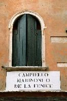 Campiello Marinoni o de la Fenice, venezia, venetian, marinoni, wall, green, house, veneto, window, italy, plaster, venice, arched, sign, la fenice, campiello, shutters, wooden