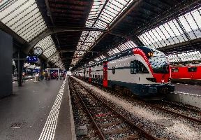   Elliott Bignell, zürich, europe, inter-city, train, station, streamlined, main, technology, swiss, express, switzerland, roof, powerful, modern, railway, perspective, vanishing, transport, ice, rail, fast, sbb, lines, converging