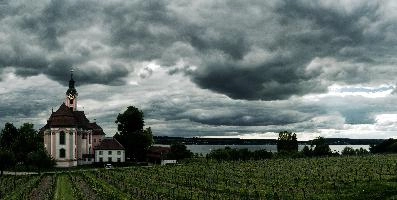 Birnau bei dunkler Himmel, kloster, religion, constance, uhldingen, stormy, baroque, pink, birnau, christianity, historical, bodensee, dramatic, architecture, church, tempest, weather, outdoor, scenery, view, tower, abbey, lake, cloudy, sky, grey, dark